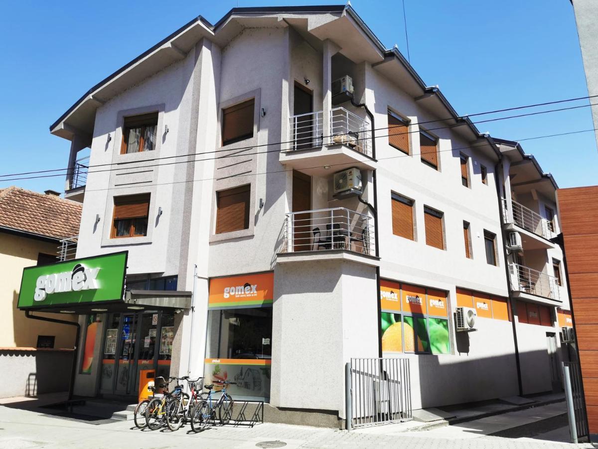 Lux Family Apartment Vidanovic Pirot Buitenkant foto