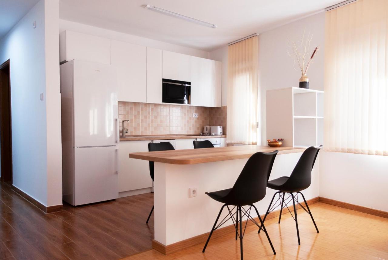 Lux Family Apartment Vidanovic Pirot Buitenkant foto