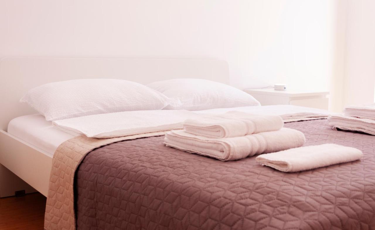 Lux Family Apartment Vidanovic Pirot Buitenkant foto